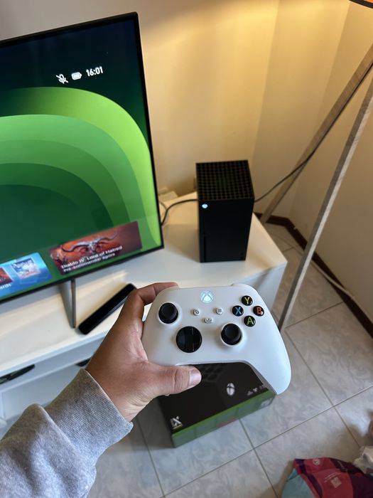 Xbox Series X 1TB – Como Novo
