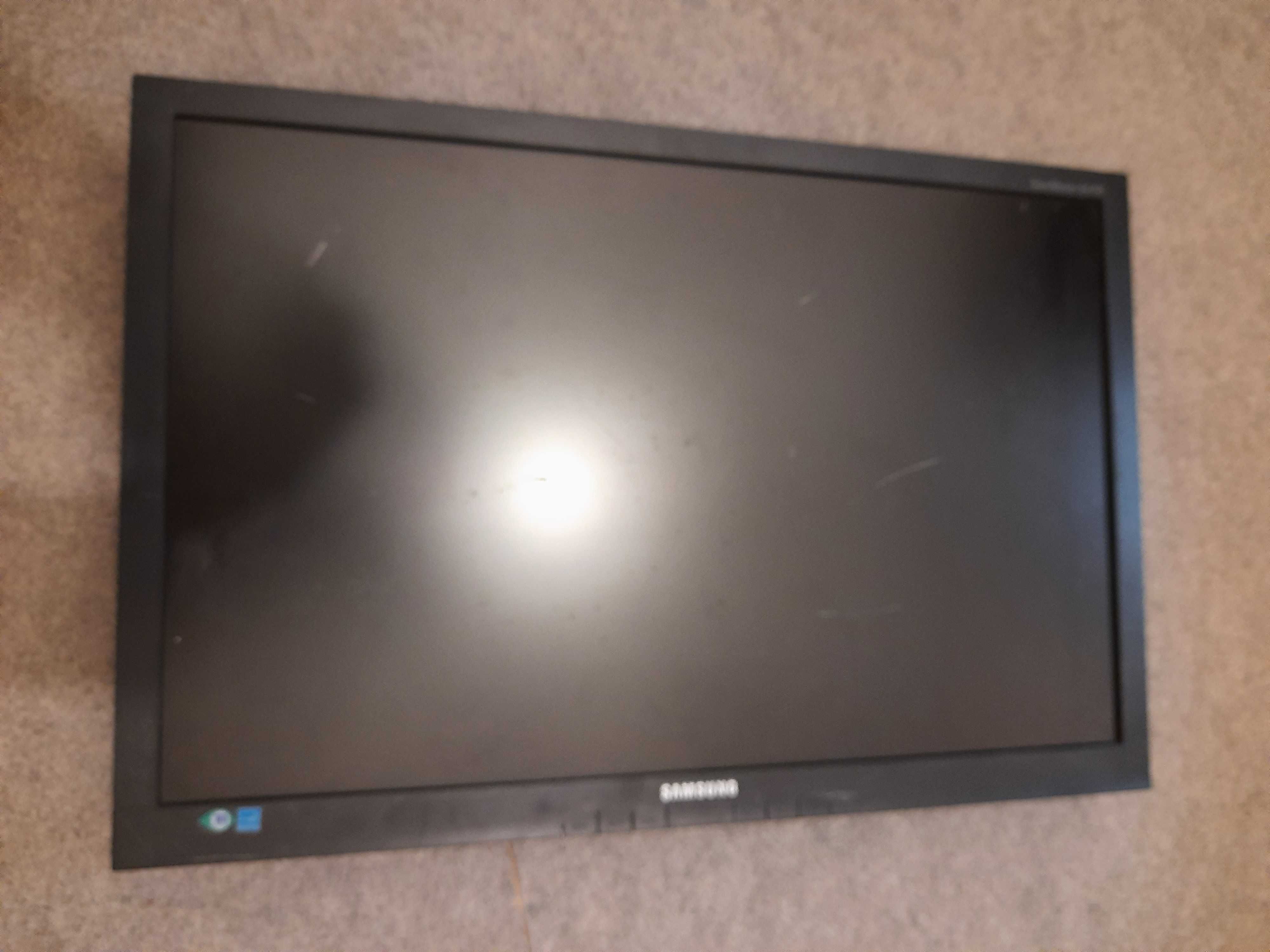 Монитор  24″ Samsung  Full HD 12V