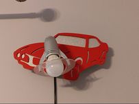 Lampka w czerwone autko