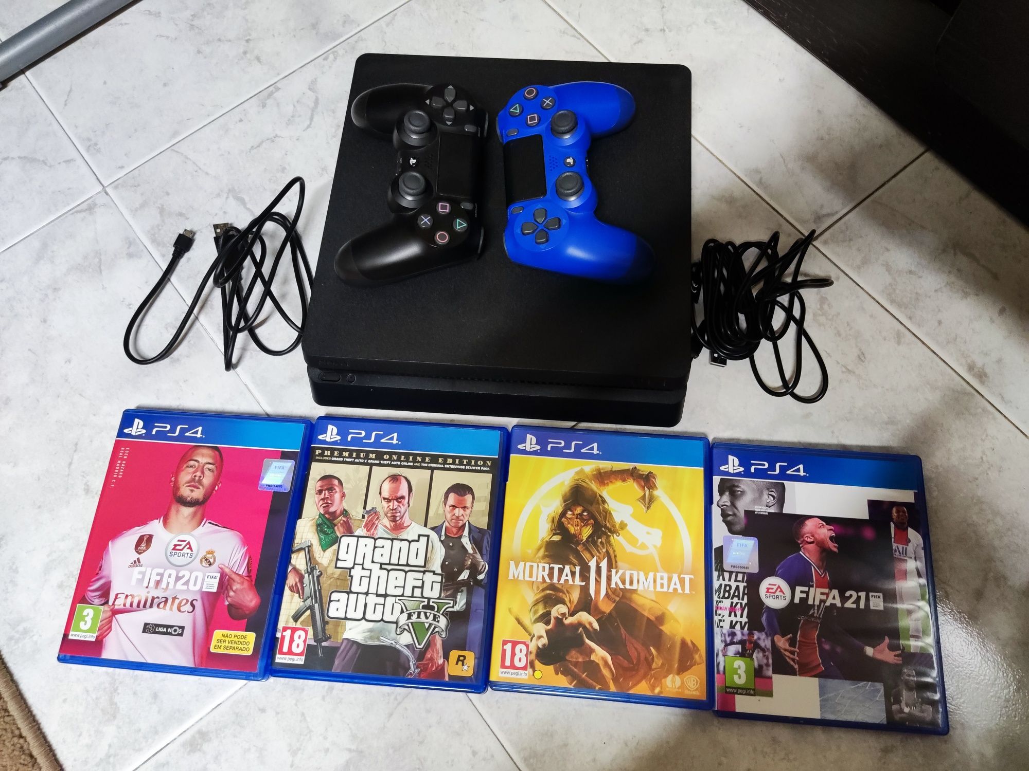 Vendo PS4 + 2Comandos + 11Jogos + Extras