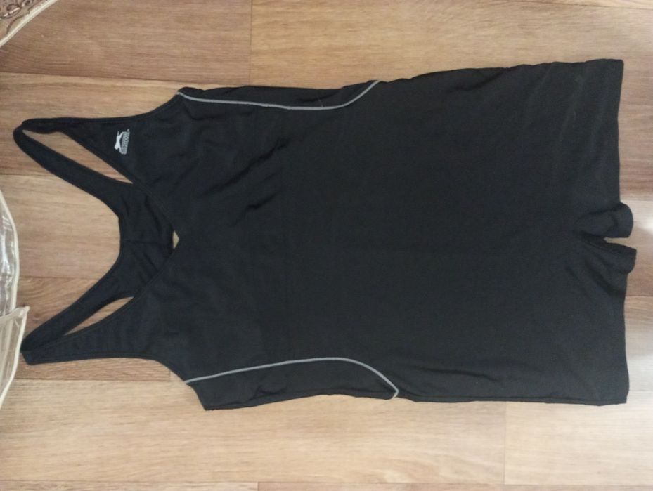 Спортивний одяг)