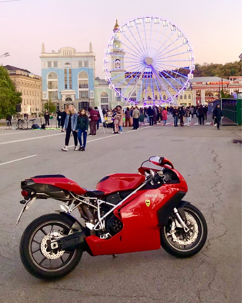 Мотоцикл Ducati 749