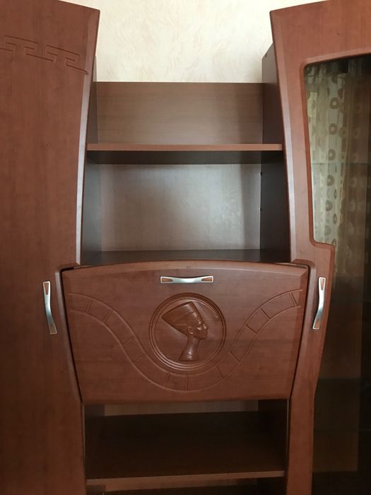 Стінка у вітальню (продається в розібраному вигляді )