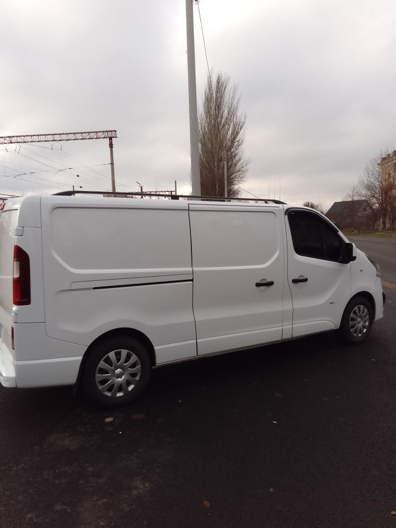 Продам OPEL Vivaro 2016г