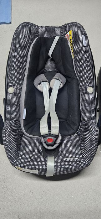 Nosidełko Maxi cosi Pebble Plus + baza