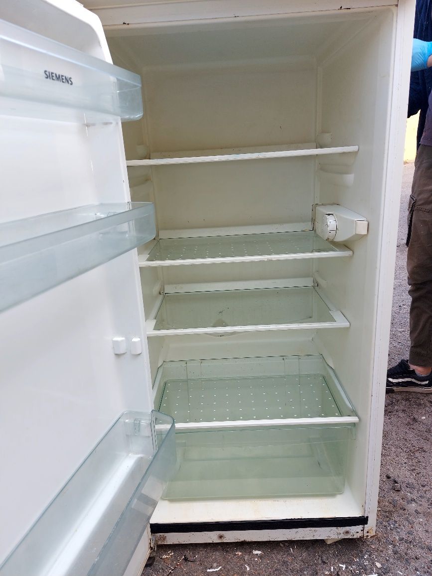 Холодильник Siemens продам