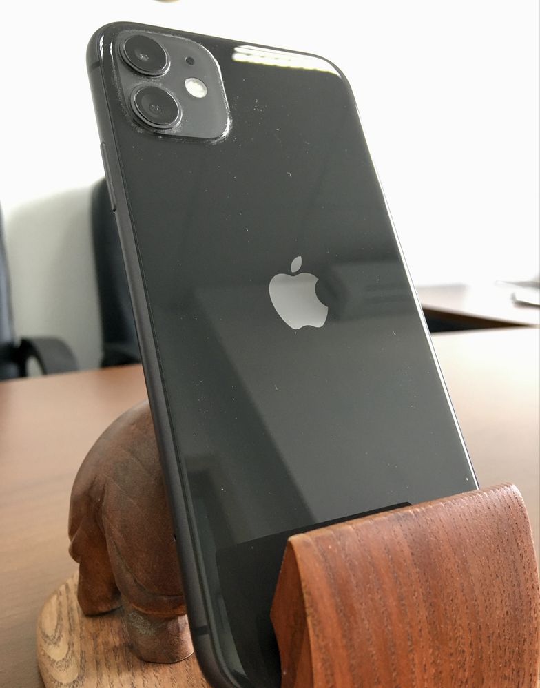 iPhone 11  на 64 GB