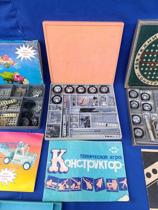Советская детская розвивающая техническая игра СССР конструктор