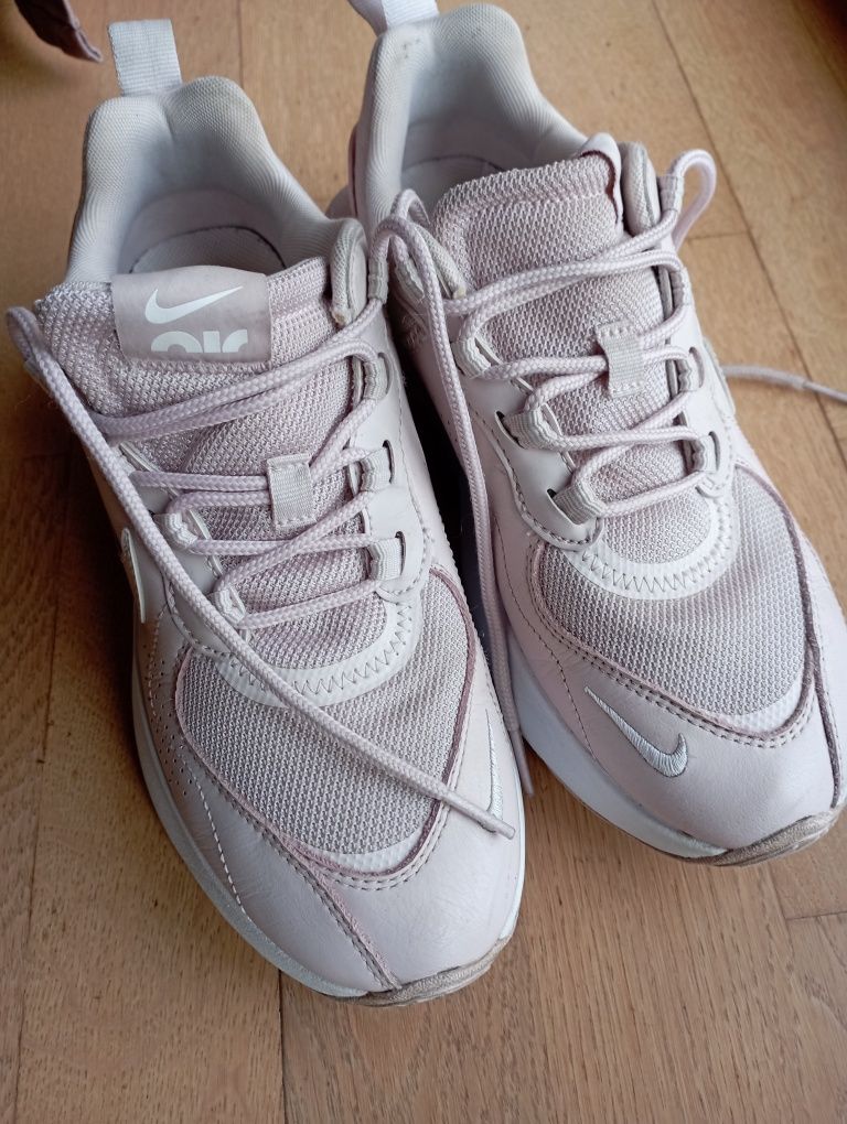 Nike damskie 38.