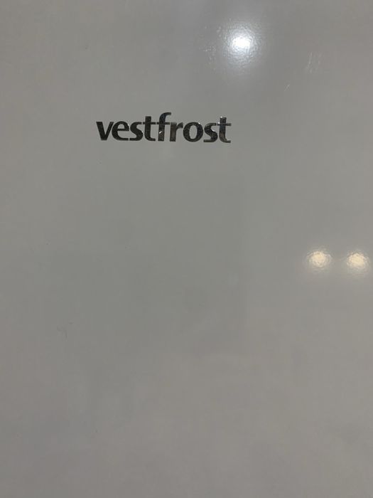 Морозільна камера Vestfrost VD865FNW