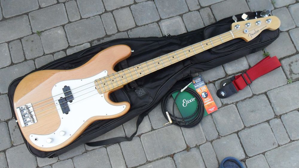 Продам майстрову бас-гітару Fender precision