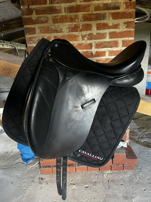 Sprzedam siodło ujeżdżeniowe