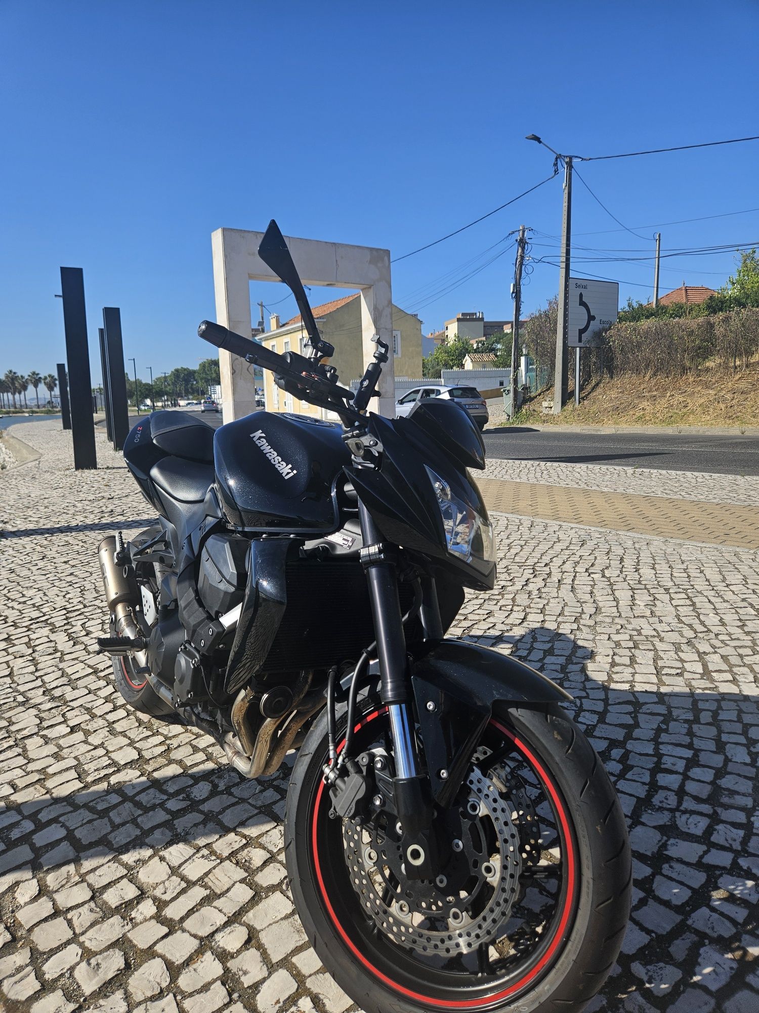Vendo Kawasaki Z750