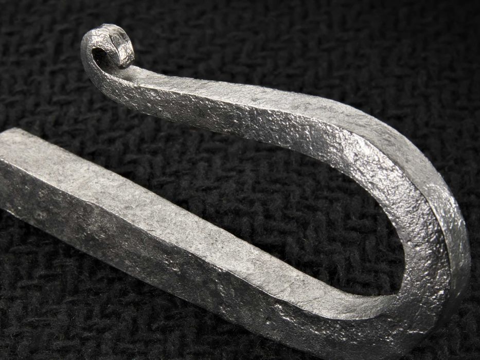 Kute krzesiwo kowalskie z krzemieniami, replika, do bushcraftu