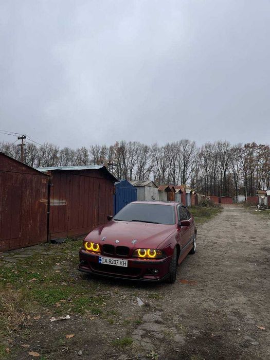 Продам машину на повному ходу