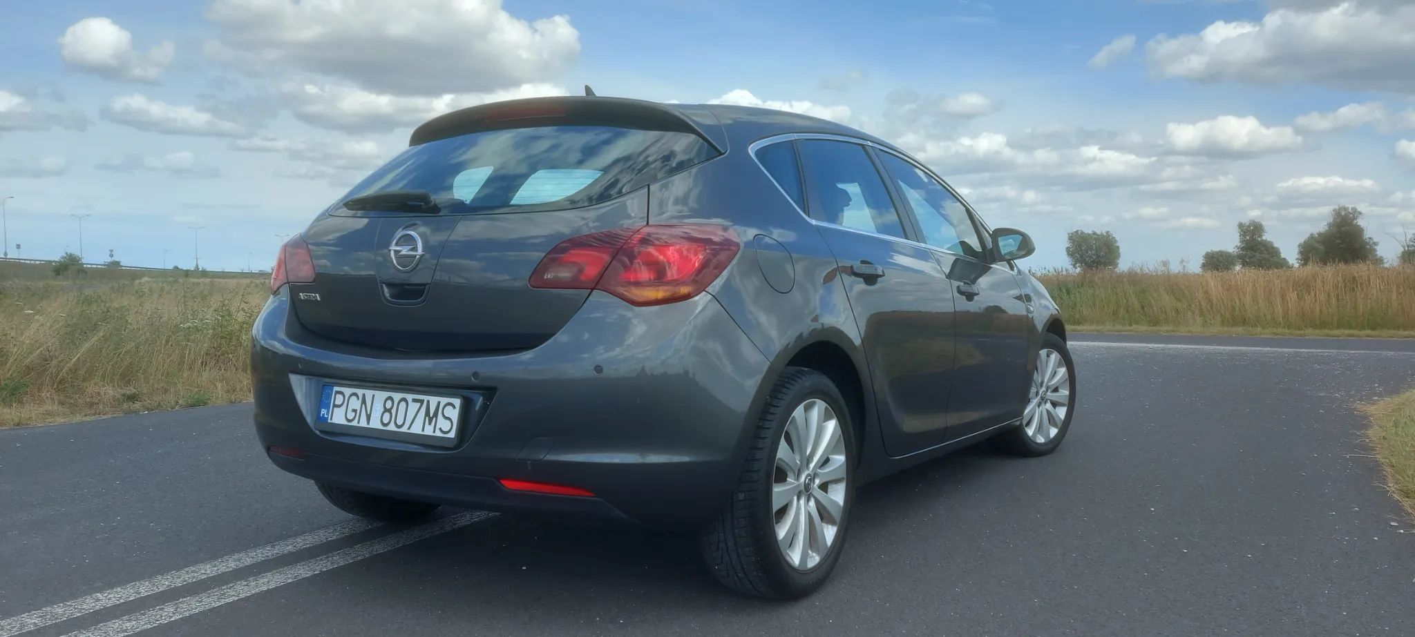 Opel Astra 1.6 benzyna 115 KM Cosmo! sprowadzona z Niemiec! Zarejestrowana!