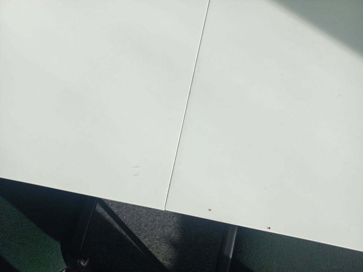 Stoły biale ikea 3razy 80cm 240cm krzesła biurowe