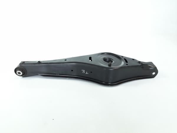 Braço de suspensão trás esquerdo SEAT Leon (1P1)