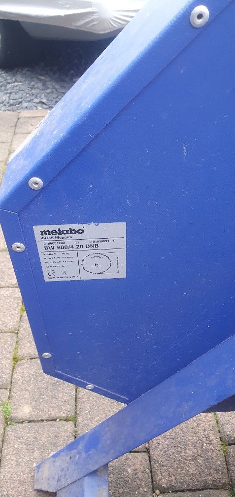 Luparka do  drewna i piła wahadłowa