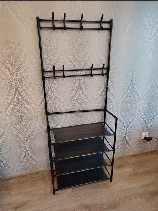 Nowy czarny wieszak na ubrania z regałem na buty 4 poziomy