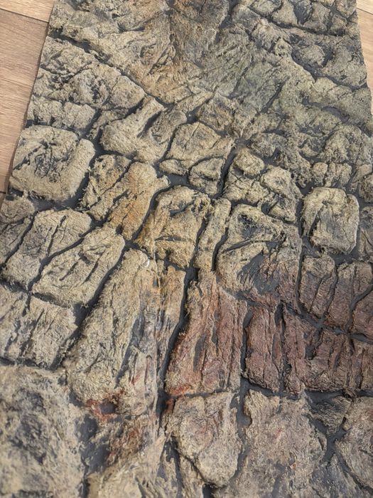 Tło strukturalne do akwarium terrarium