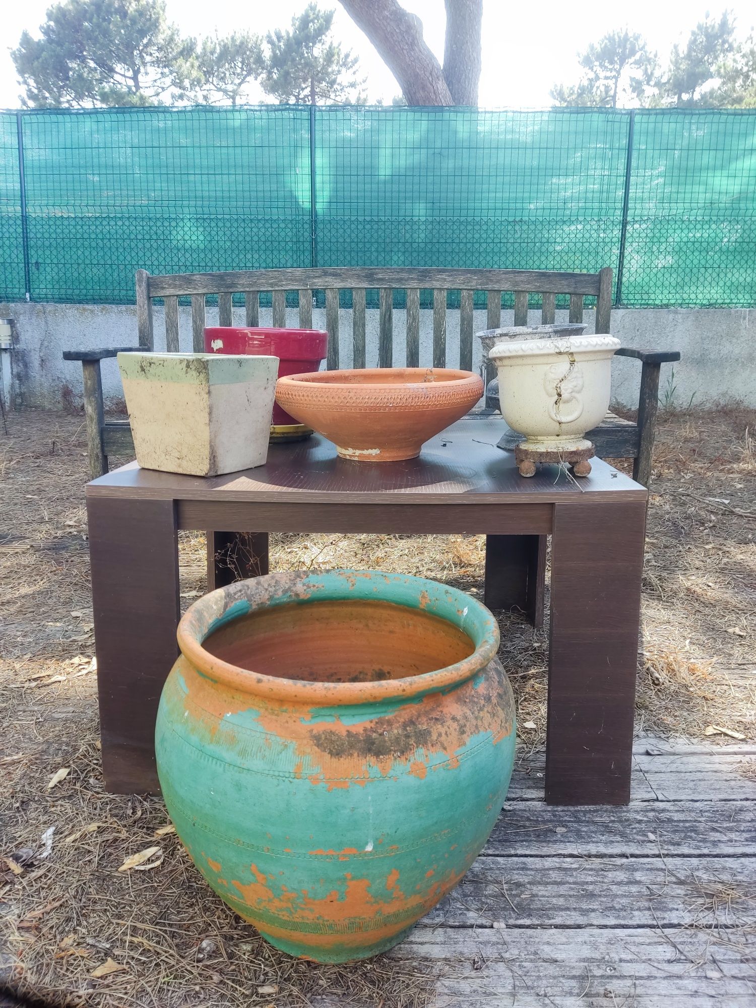 Vasos de exterior variados para venda