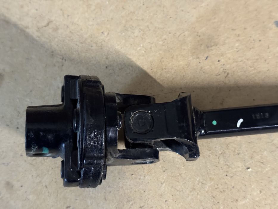 Рулевий кардан нижній Tesla Model S