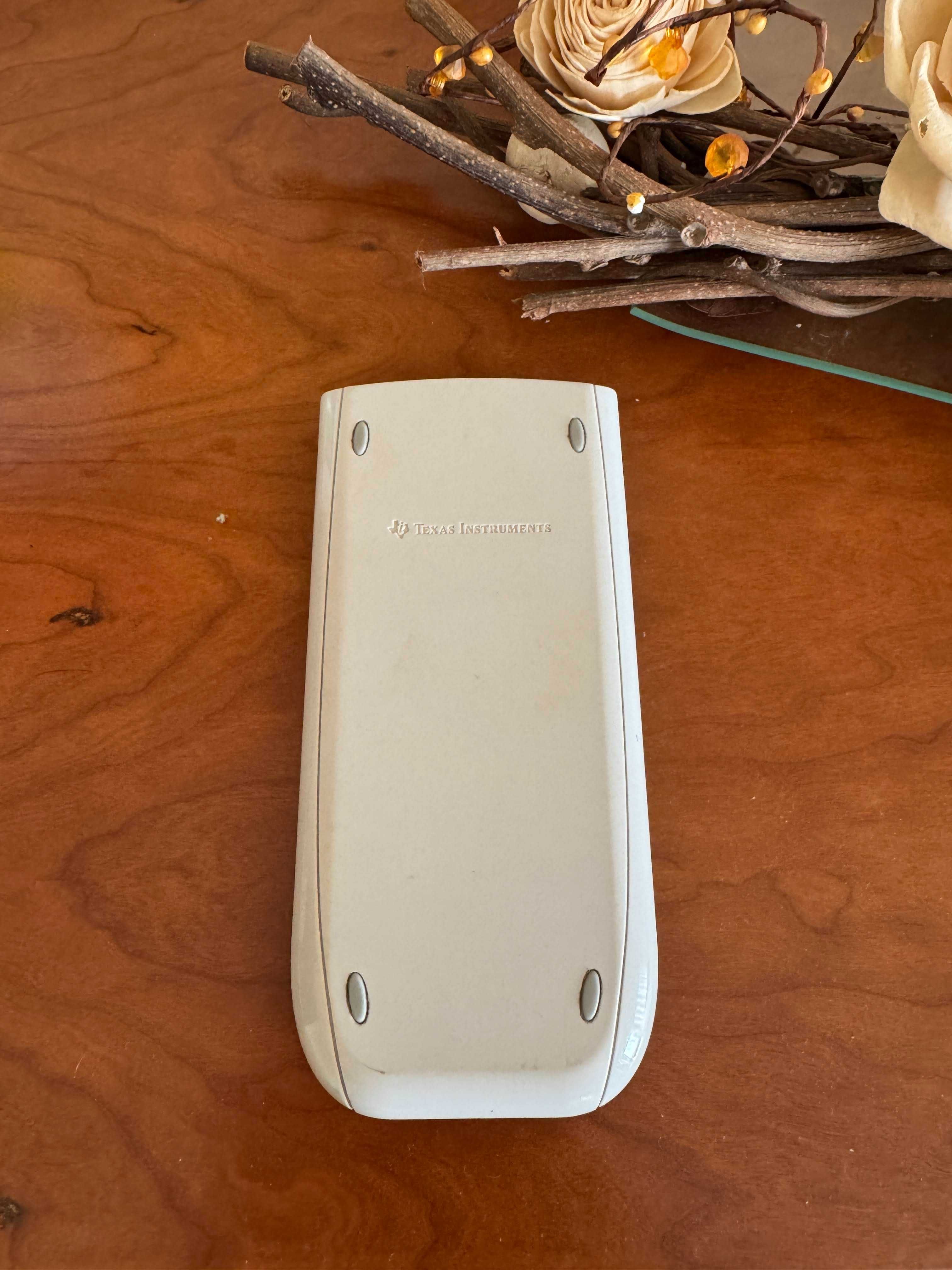 TI 84 Plus Silver Edition (como nova)
