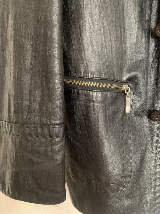 Курточка кожаная