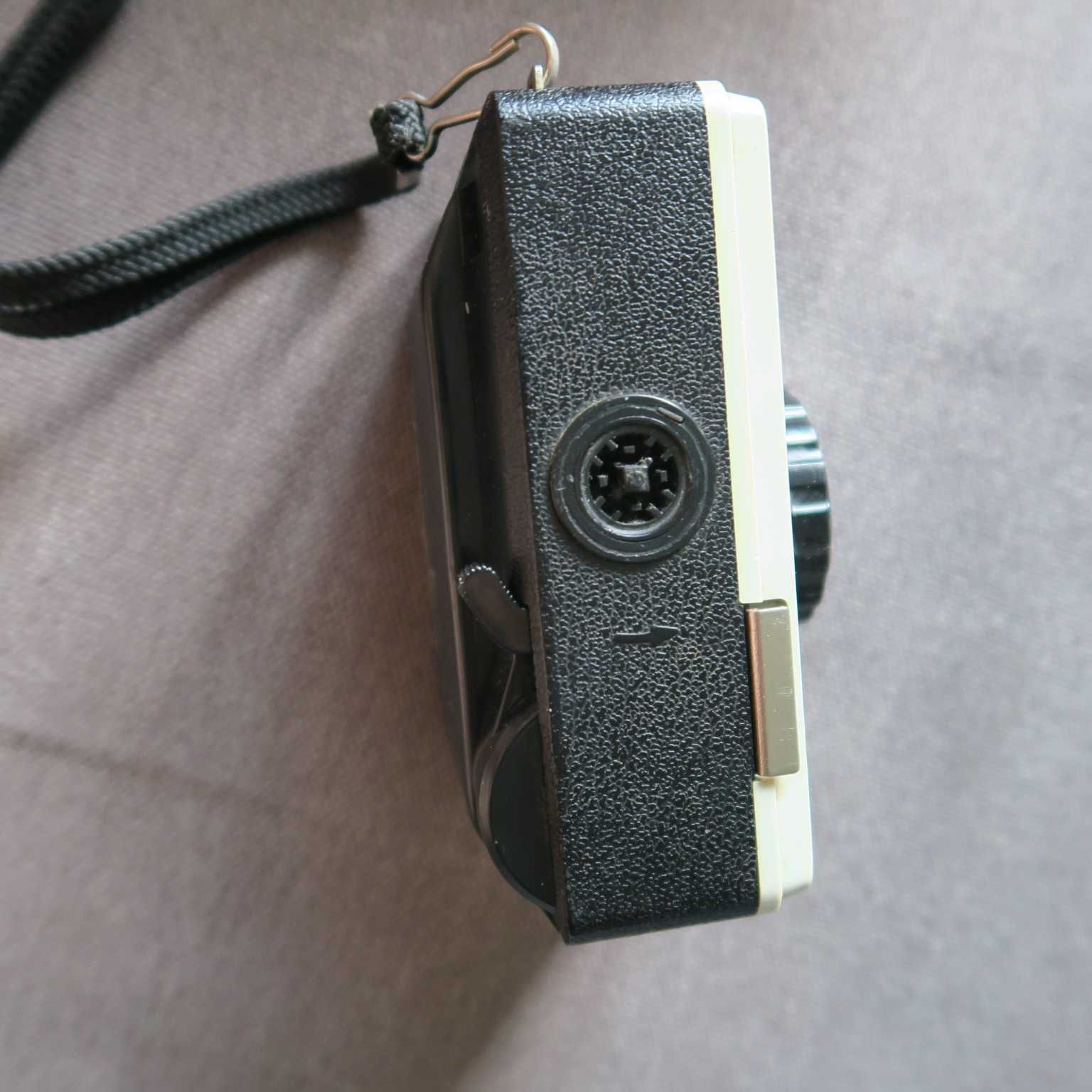 Фотоаппарат kodak 77x instamatic camera