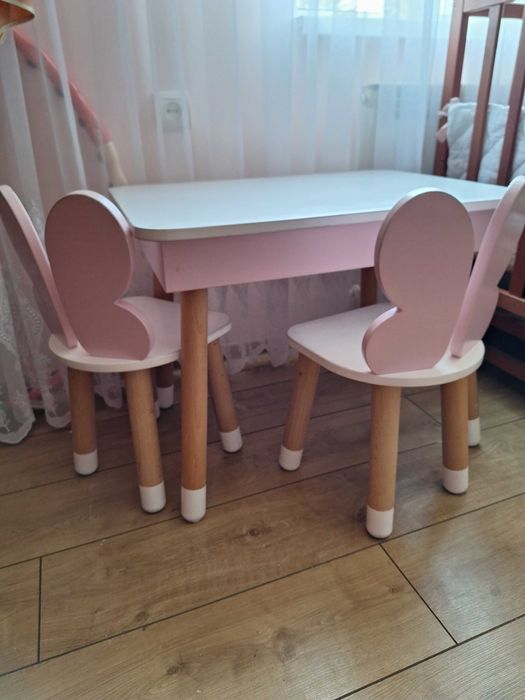 Дитячий столик,з двома кріслами