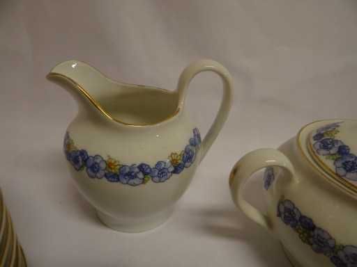 Serwis porcelanowy 10 osób