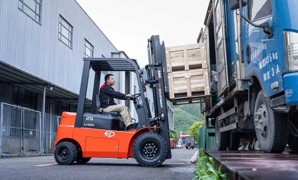 Новий електричний навантажувач EFL252 Li-Ion, 410Ah, 2.5т, 4,8м кабіна