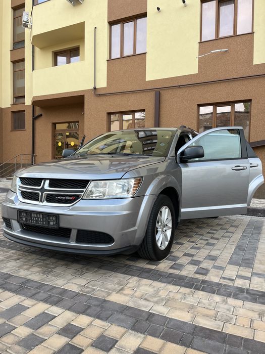 Dodge Journey 2017 — авто, створене для доріг та вражень.