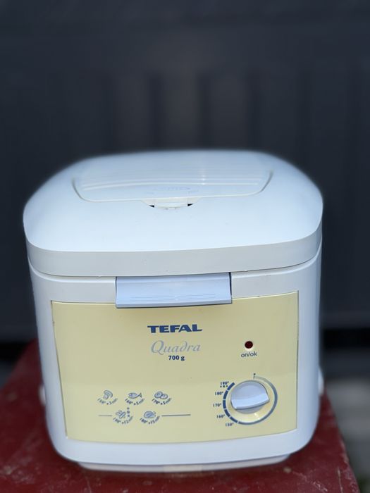 Фритюрниця Tefal Quadra 700.