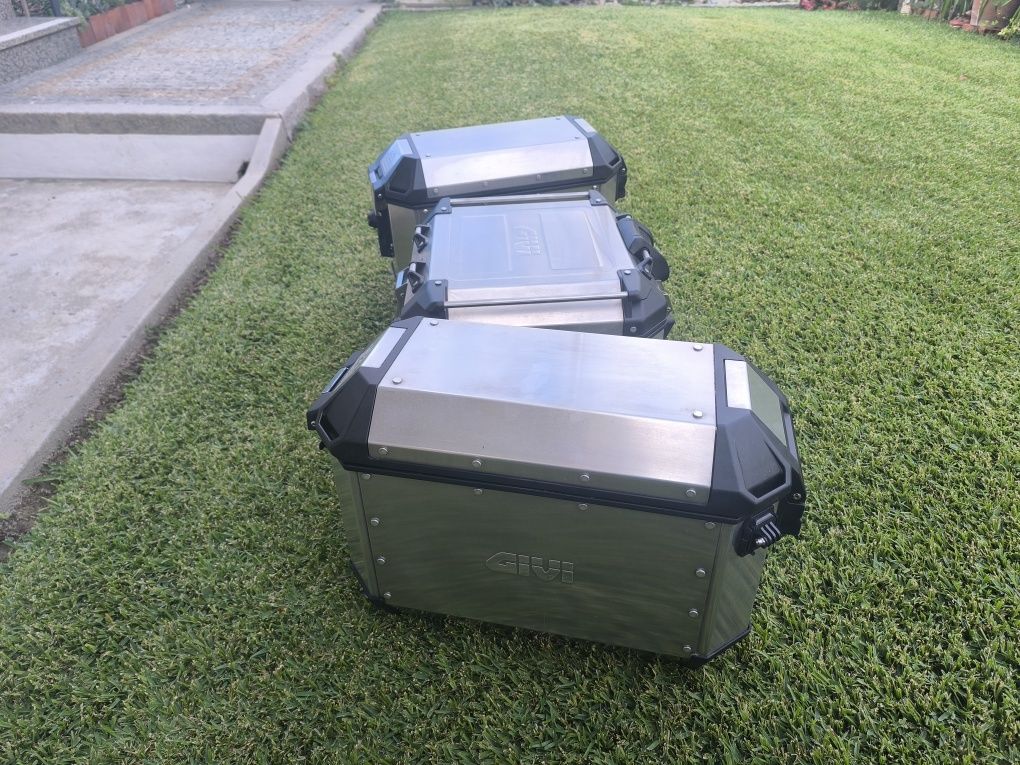 Malas Givi trekker outback e alaska