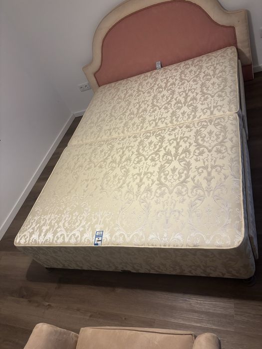 Camas (2)+Colchões (2)+Poltronas (4)