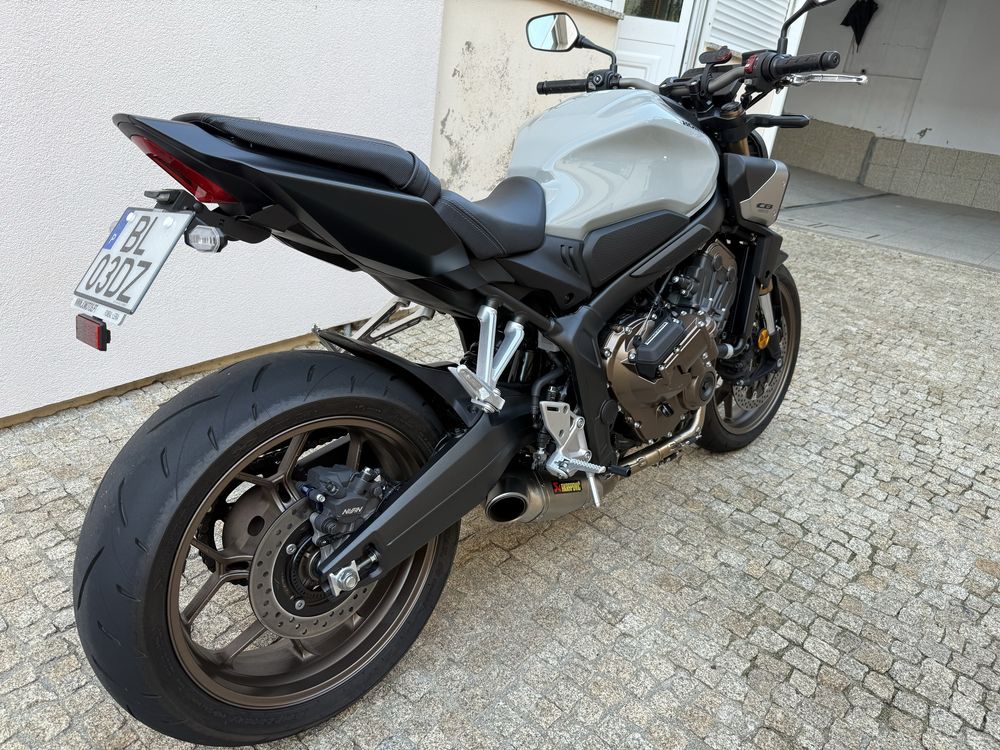Honda CB650R E-Clutch