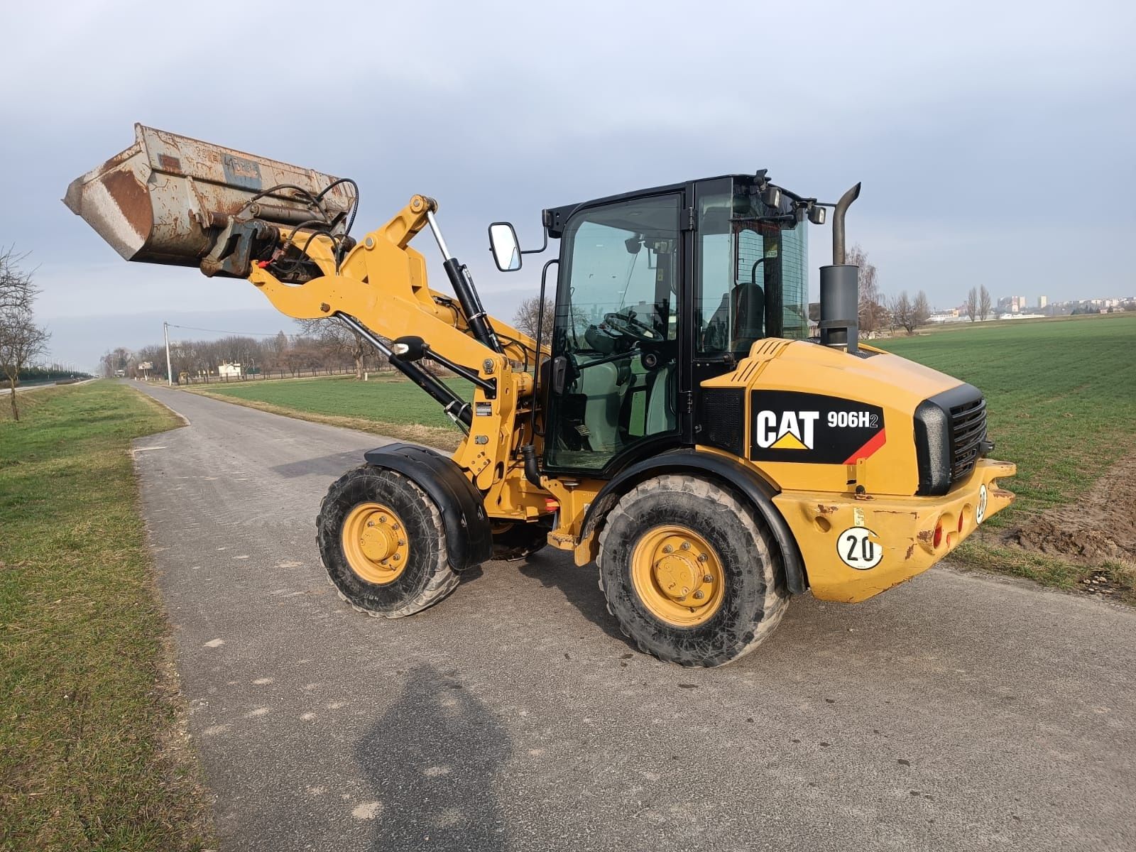 Ładowarka kołowa CAT CATERPILLAR 906 H2