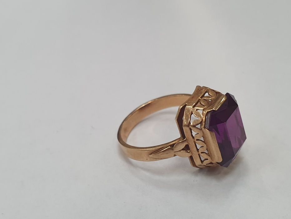 II poł. XX wieku! Złoty pierścionek/ WARMET/ 5.07 gram/ R15/ Ametyst