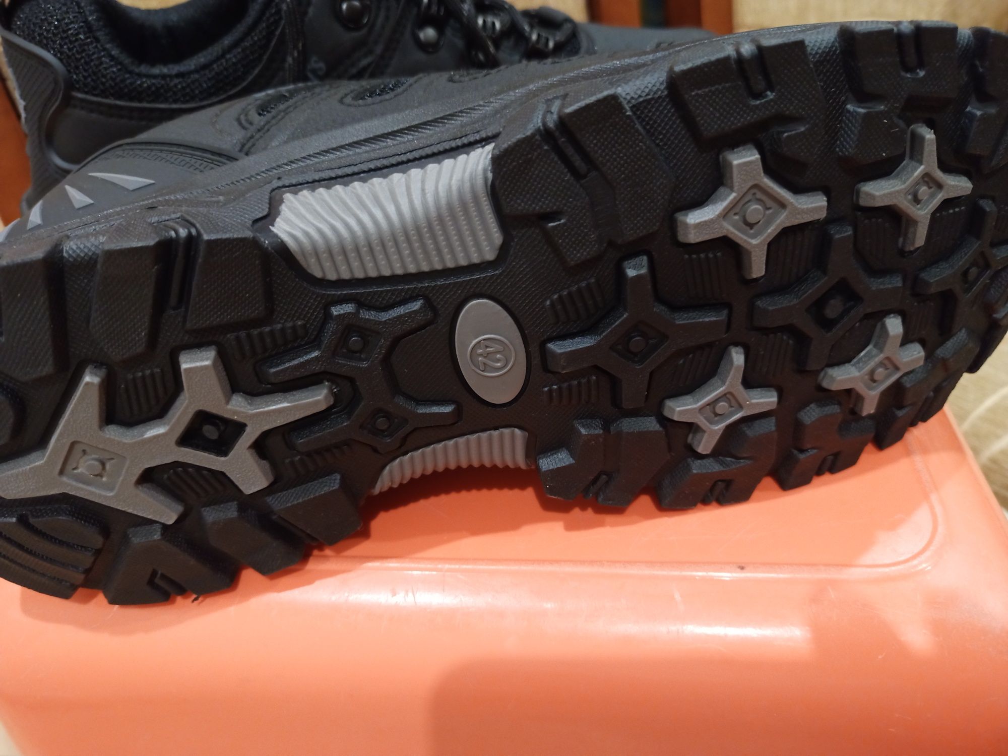 Buty trekkingowe męskie nowe