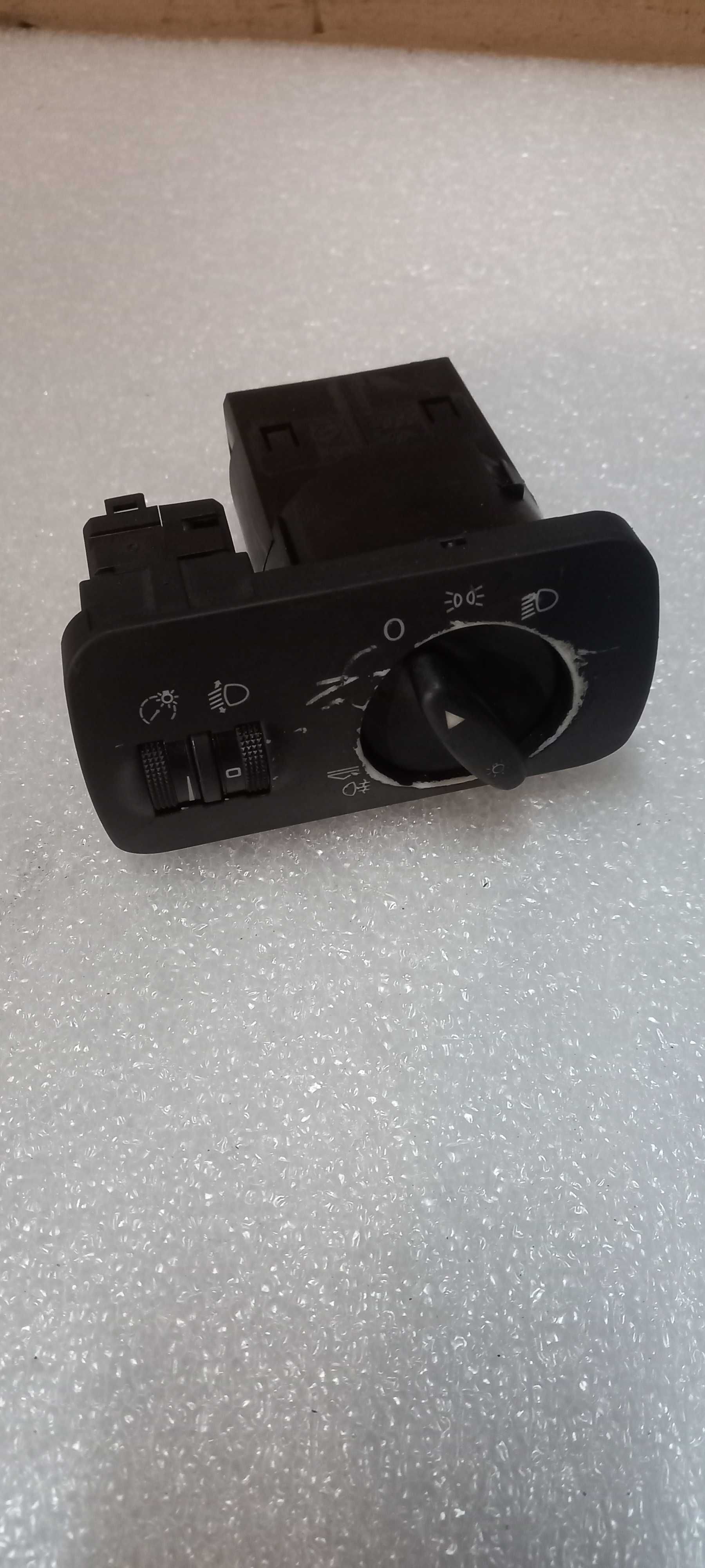 Włącznik świateł Audi A3 8L FL -531