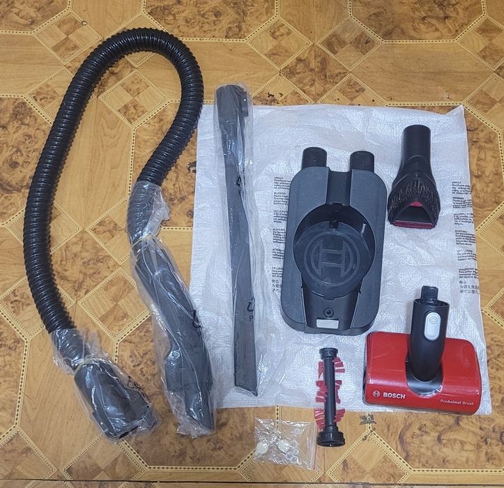 Насадки для пылесоса аккумуляторный Bosch Unlimited 7 BBS711ANM red