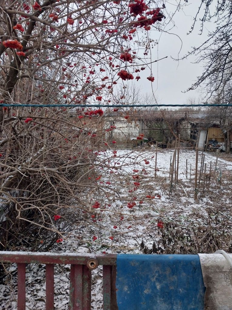 Продається пів дома , ост. Гагаріна ( біля Кварталу)