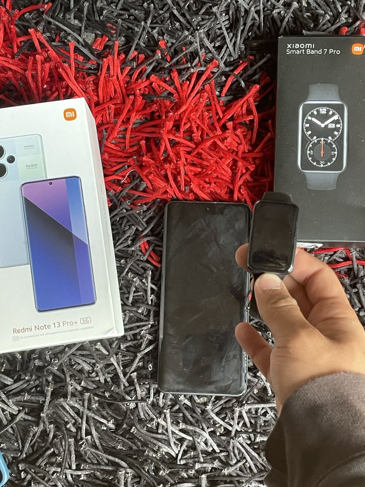 vendo xiaomi redmi note 13 pro 5G de 512G junto com um smart watch