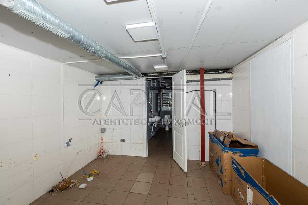 Фасадне приміщеня 195м2  в ЖК Новопечерські Липки