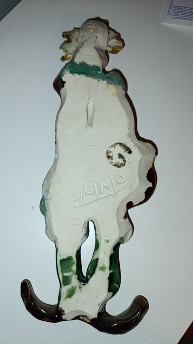 Estatueta cerâmica Licínio