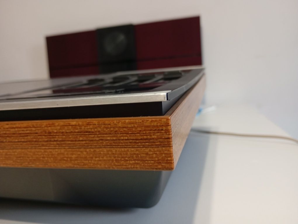 Beocentr 2000. Bang And Olufsen.