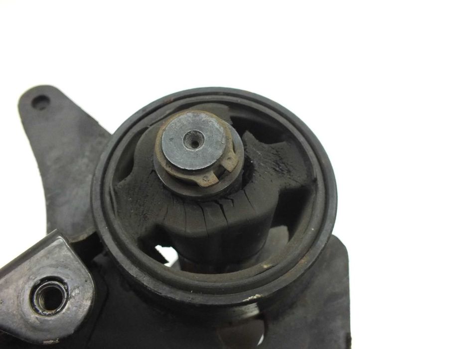 Gilera Nexus 125 wahacz sanki mocowanie silnika