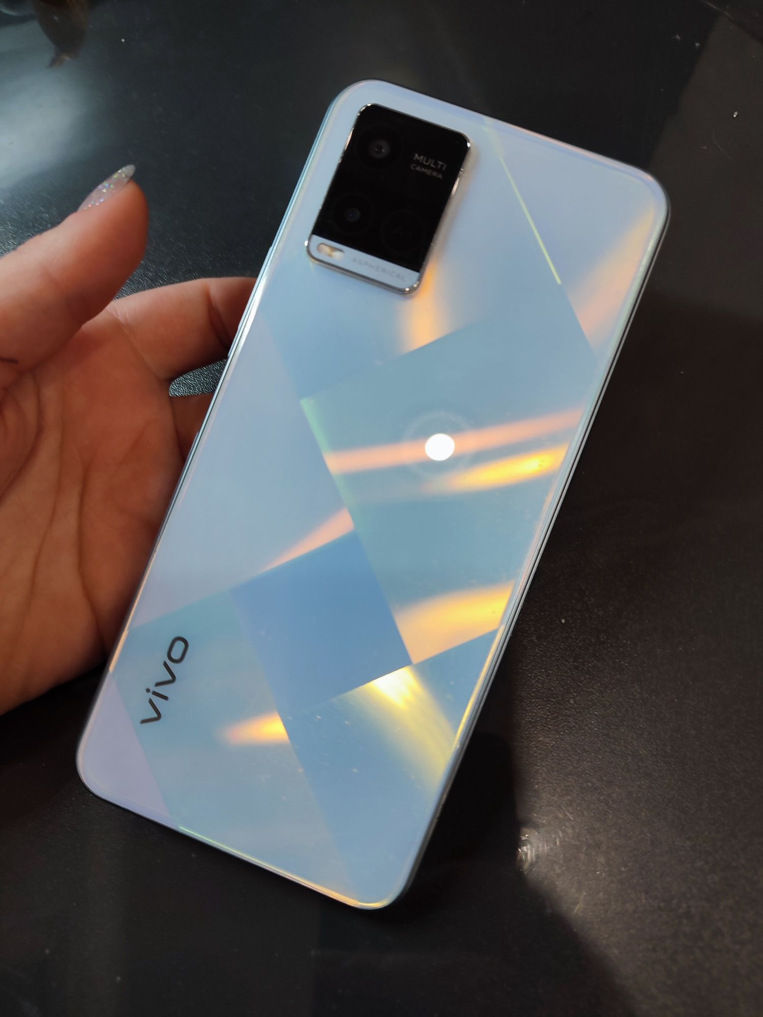 Продам телефон у гарному стані Vivo y 21